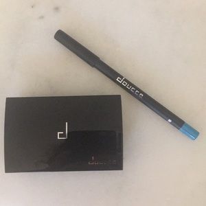 Doucce Freematic eyeshadow palette & Eyeliner set